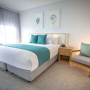 One-Bedroom Deluxe Apartment